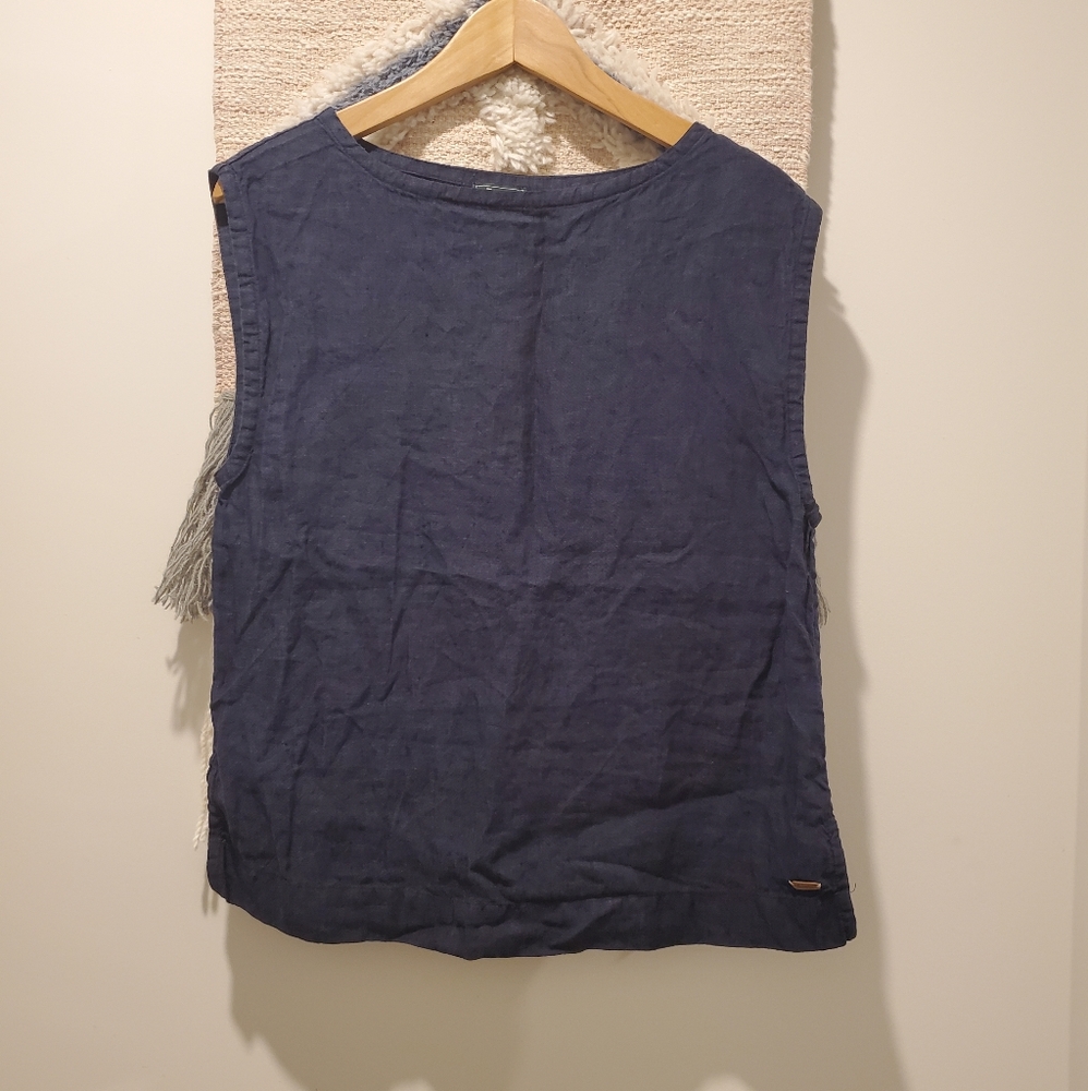 Roots Linen Top